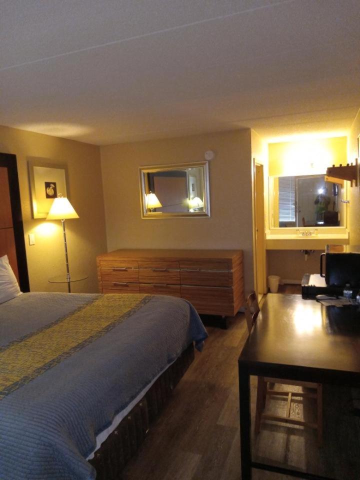 Apm Inn And Suites وينشستر المظهر الخارجي الصورة